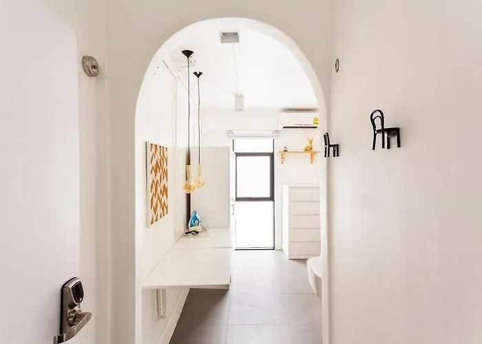 Miq_5br/silom Bts,mrt/wifi 1000mb/jacuzzi/16pax *